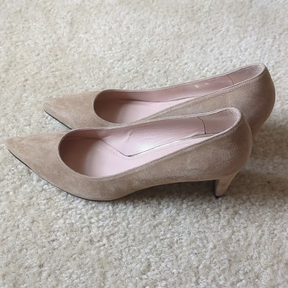 Stuart Weitzman Beige low heels size 6 - Picture 4 of 10